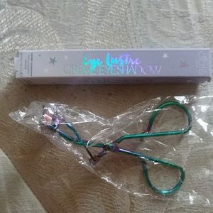Creme Eyeshadow and Eyelash Curler PUR